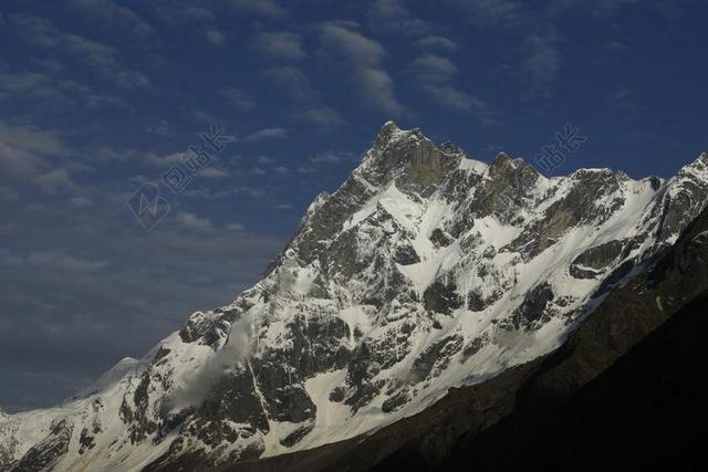 喜马拉雅山 雪 高峰 景观 印度 UTTRAKHAND 徒步旅行