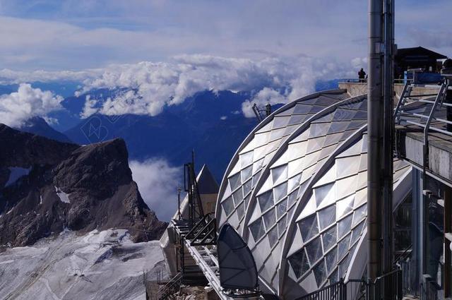 高山 ZUGSPITZE 山 顶部 基地