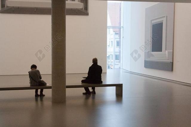展览 博物馆 艺术 画廊 请参阅 访客 女子 男子 银行