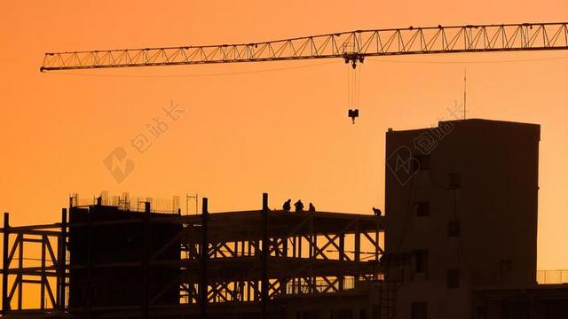 黄昏建筑写实起吊机施工现场背景图片