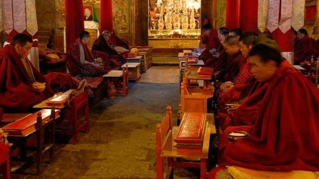 西藏 修道院 僧侣 江孜 祈祷 佛教