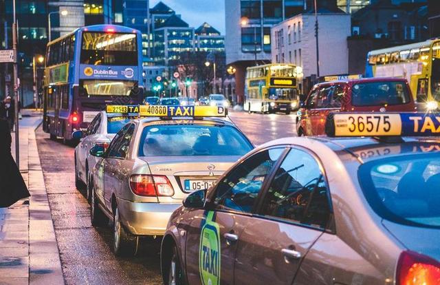 出租车 交通 夜 交通堵塞 的士站 交通挤塞 忙 街