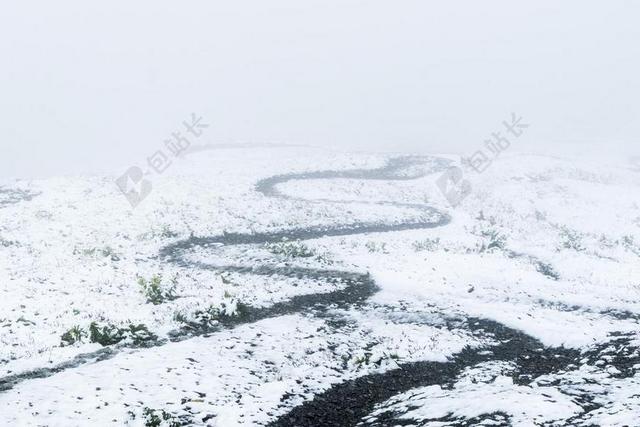 路径 离 吞噬 曲线 雾 雪 冬天 不确定 线索 迷失方向