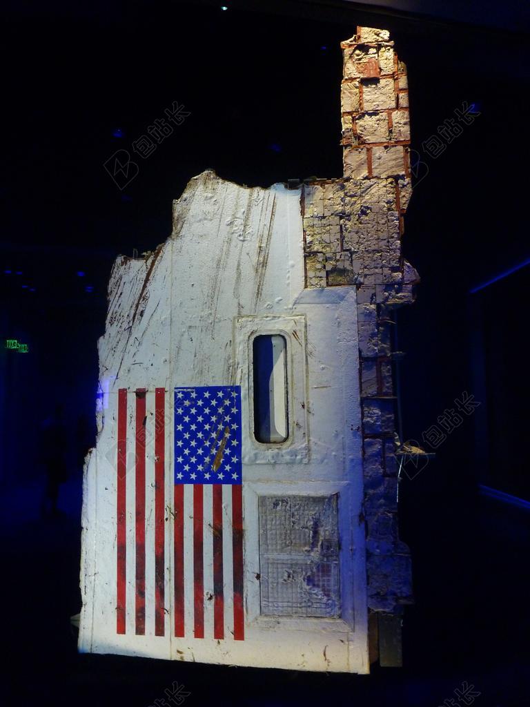 航天美国飞船的碎片背景图片