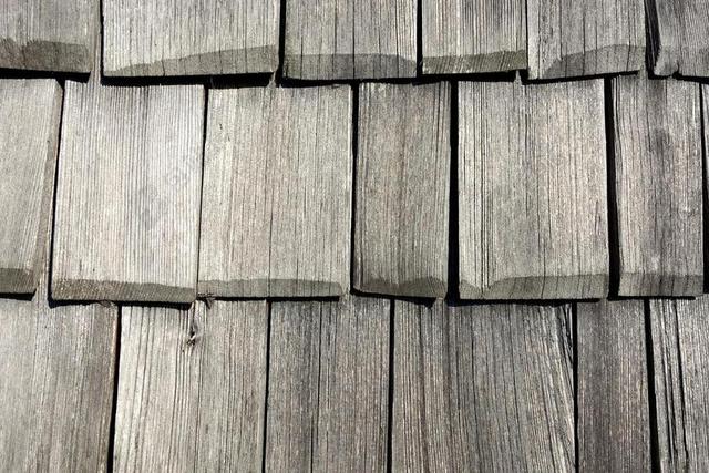 建筑古老结构材料木头瓦纹理堆砌背景图片