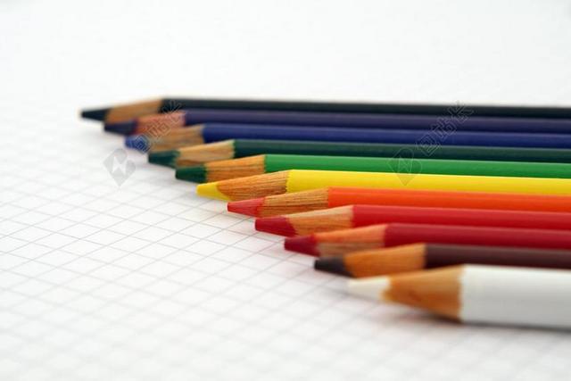 艺术 绘画彩色铅笔木头颜色图画儿童格子纸张背景图片