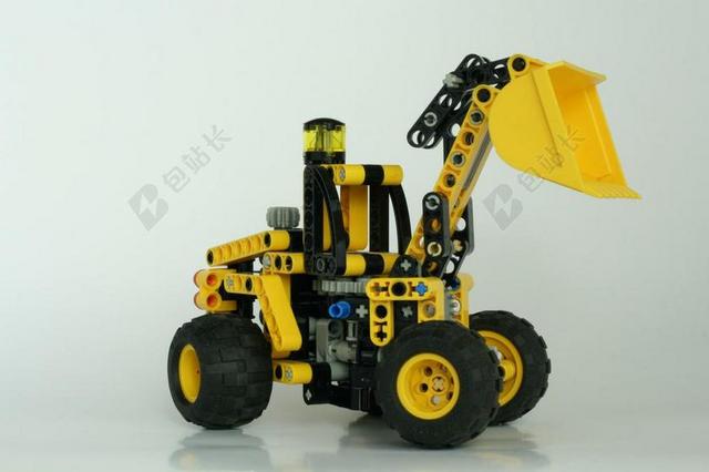 黄色玩具儿童拼装玩具挖掘机可爱宣传图片