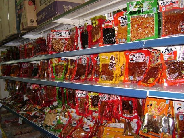 食品商品超市货架陈列中国加工产品可食用豆制品豆干咸菜背景图片