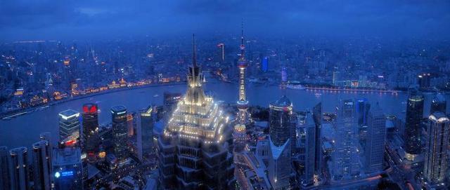 上海灯光塔全景图夜晚摩天大楼现代化城市背景图片