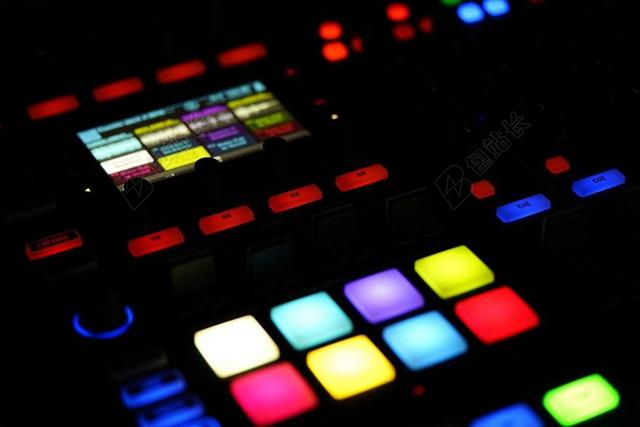 数字 音乐 DJ 技术 音序器 样本 混音 舞蹈 按钮