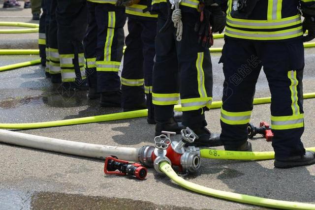 消防 FEUERLOESCHUEBUNG 消防队员 删除 火 使用