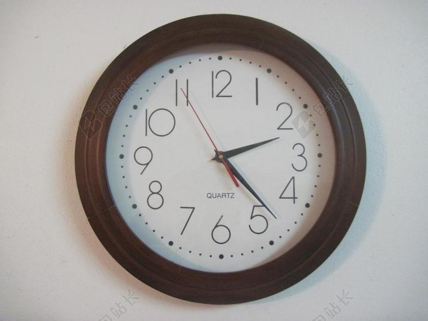 黑白时间简洁圆形时钟计时时钟设计背景图片