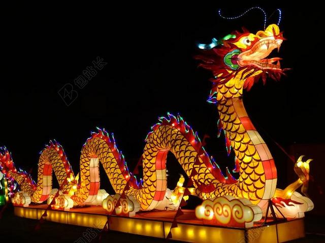 节日喜庆金色的龙彩灯背景图片