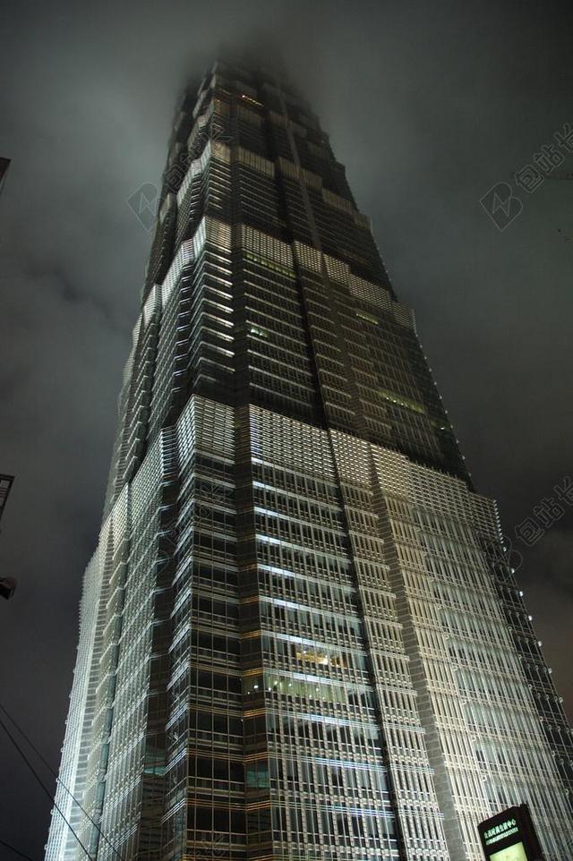 黑色建筑简约办公大楼玻璃窗户背景图片