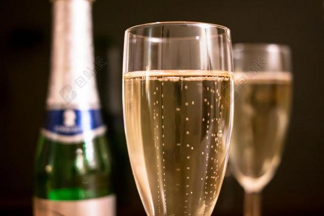 香槟酒 短笛大魔王 香槟酒杯 玻璃 除夕 生日 瓶 庆祝