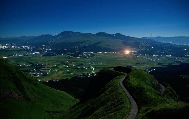 日本 麻生太郎 熊本 火山 SOMMA 夜 明星 天空