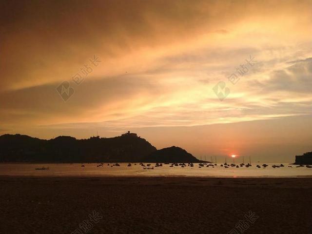 黄色唯美晨曦日落背景图片