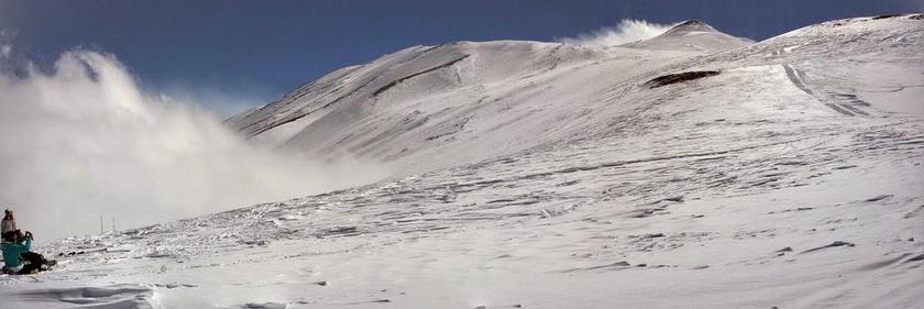 白色广告自然唯美滑雪者背景图片