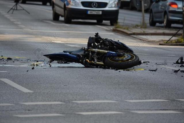 摩托车 事故 路 交通 死亡 风险