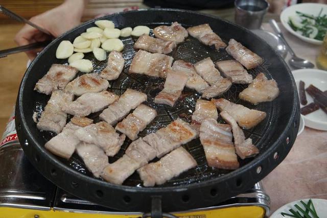 猪肉 韩国食品 食品 烹饪 食品摄影 饭厅 韩国 美味