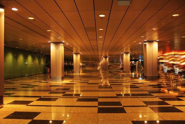 走廊 地方 发布 墙 地板 黄金