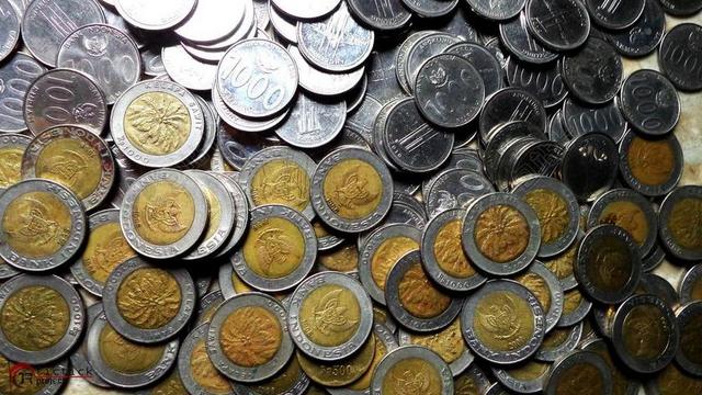 金融商务硬币货比背景图片