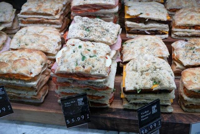吃 面包 食品 街头食品 市场 恰巴塔 三明治 购物 音乐
