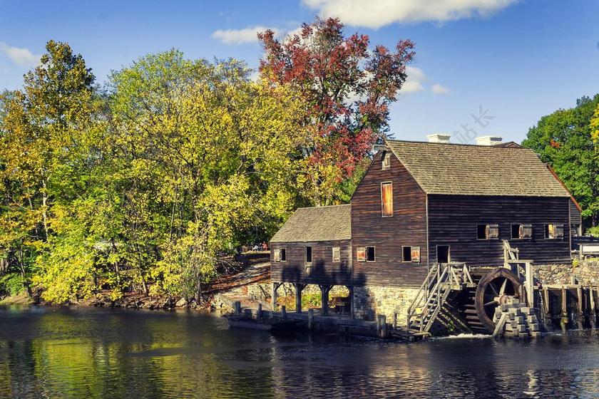 旅游自然户外房子倒影背景图片