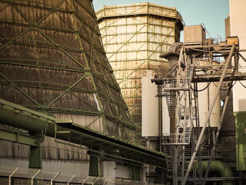 建筑简约热水锅炉热电厂背景图片