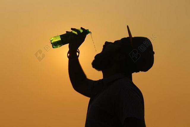 侧影 太阳 上午 自然 人 日出 阳光 自由 生活 人剪影