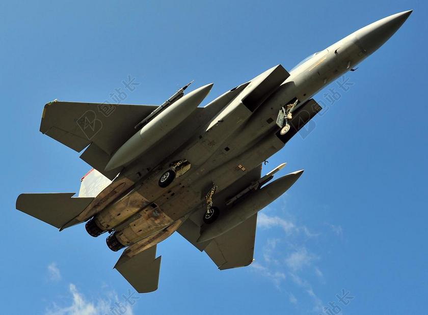 广告天空战斗机背景图片