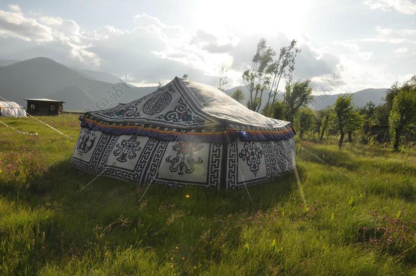 摄影清新香格里拉帐篷背景图片