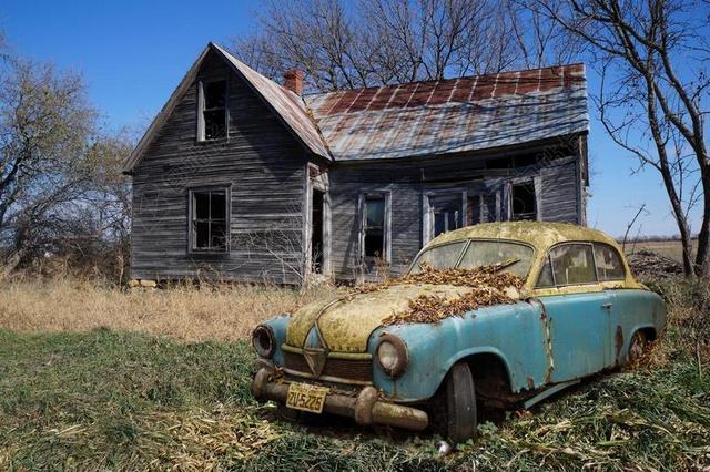 BORGWARD汉莎 OLDTIMER 报废汽车 废钢 生锈