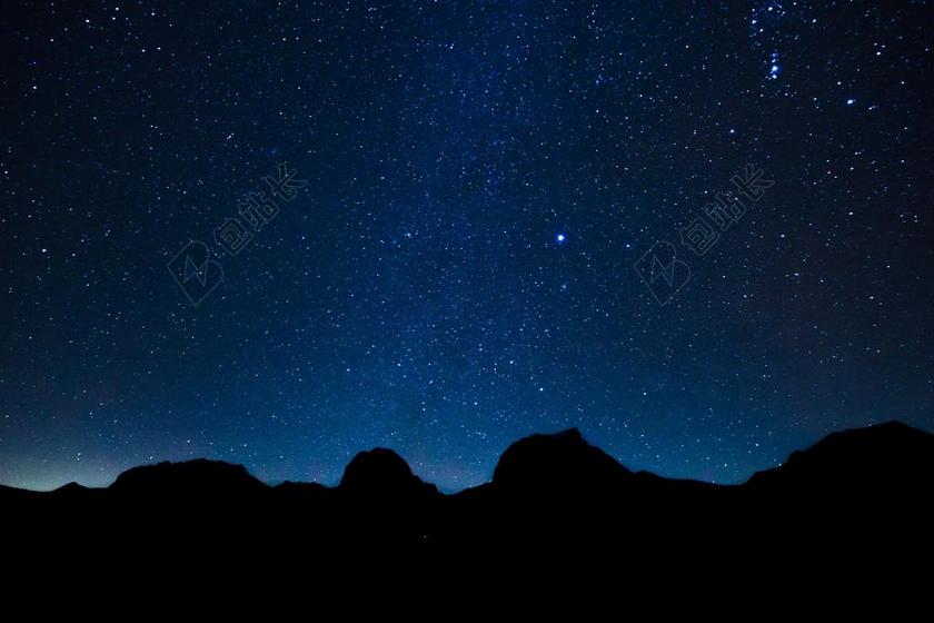 繁星点点的天空 明星 山 长时间曝光 傍晚的天空 瑞士