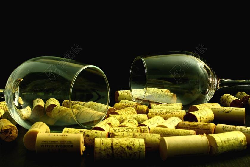 摄影唯美酒塞背景图片