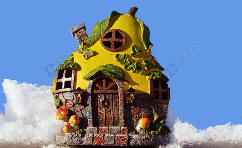 房子 童话故事 幻想 雪 蓝色的天空 山寨 冬天 结构 首页