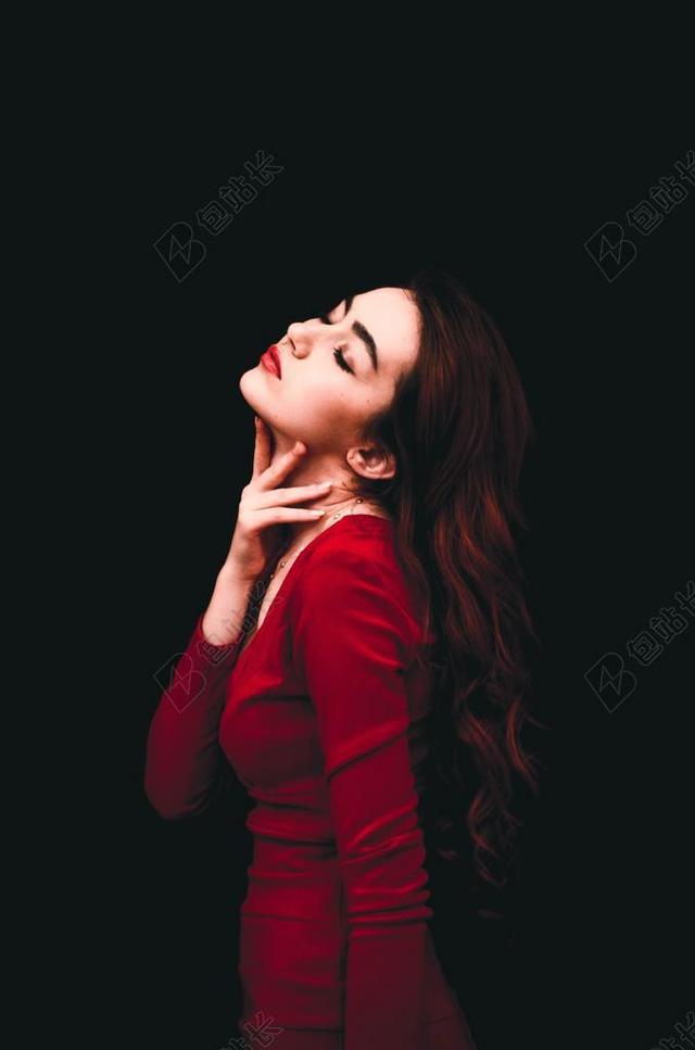 广告时尚红衣女子模特背景图片