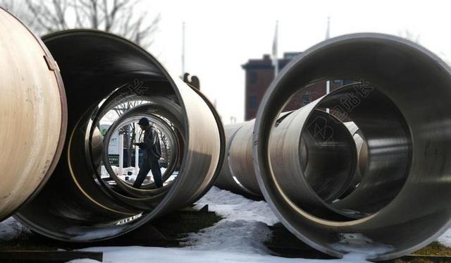 排水管道 抽象 污水渠 建设 冬天 雪 走 走路的人
