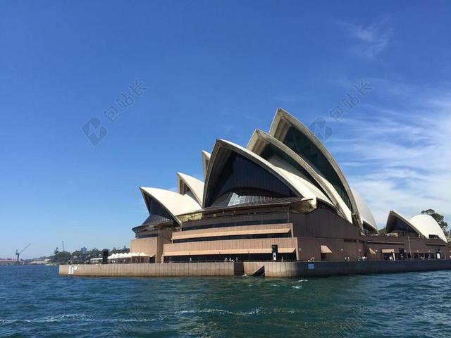 建筑现代海边的歌剧院背景图片