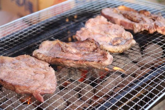 露营 肉 猪肉 烤 光版 买的脖子 露营区