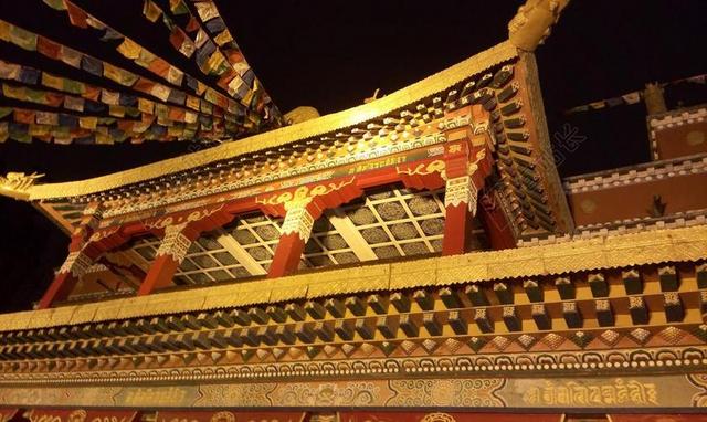 金碧辉煌的建筑 特色建筑 西藏美景 素材 奢华