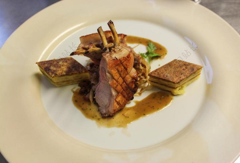 乳猪 美食 菜单 吃 餐厅 主要课程 诺贝尔 精致 菜单序列