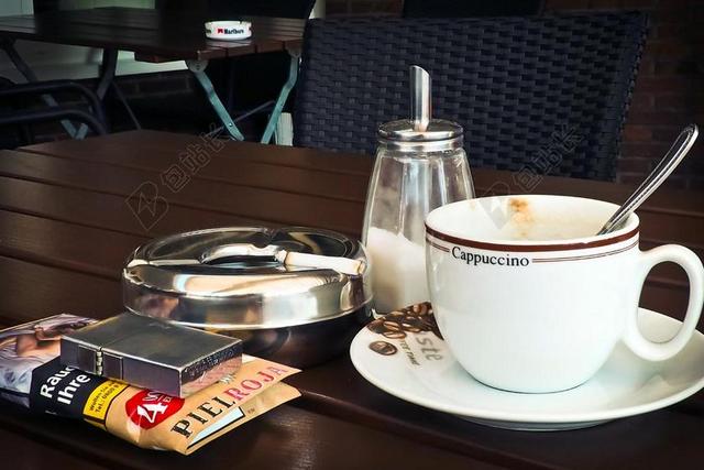 食物桌子上的咖啡和白糖背景图片