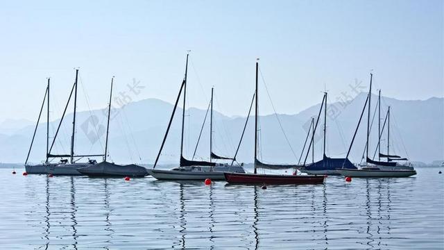 船 湖 基姆湖 碇泊处 端口 水 码头 海岸 镜像