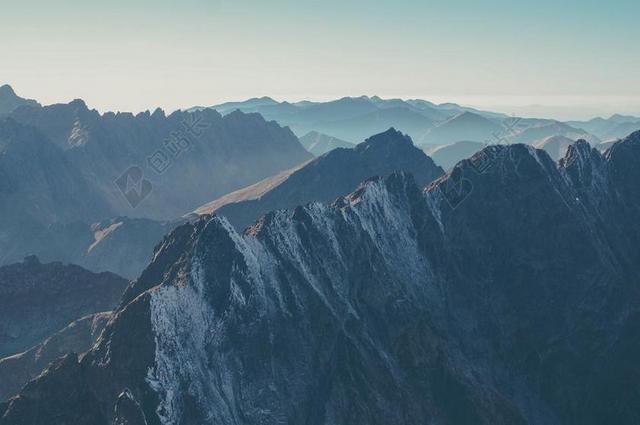 摄影简约山峰景色背景图片