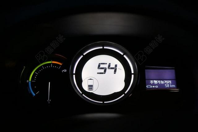 电动车 充电 仪表板