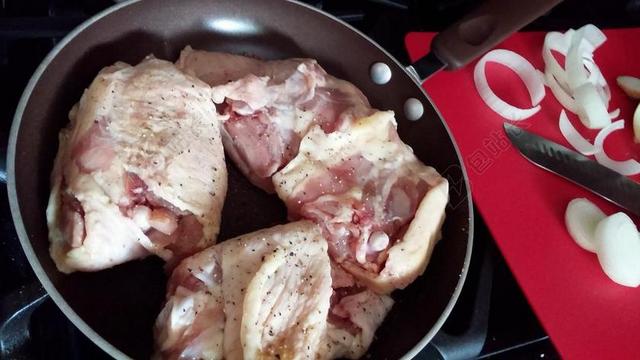 餐饮唯美原料鸡背景图片