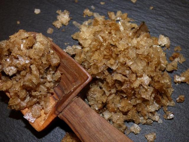 盐 熏 金字塔盐 布朗 仿古 晶体 糖 红糖 糖果 木铲