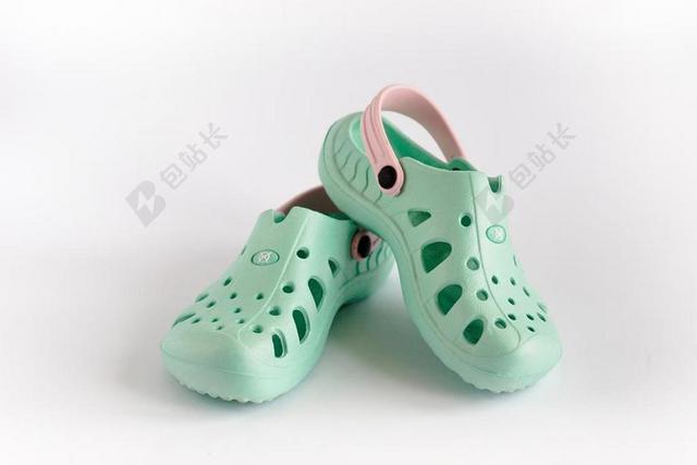 鳄鱼 翻动 凉鞋 鞋子 夏天 孩子们