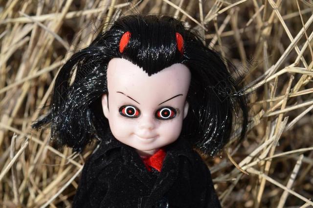 魔鬼 死的天 娃娃 吸血鬼 恶魔 邪恶 鬼 女孩 僵尸